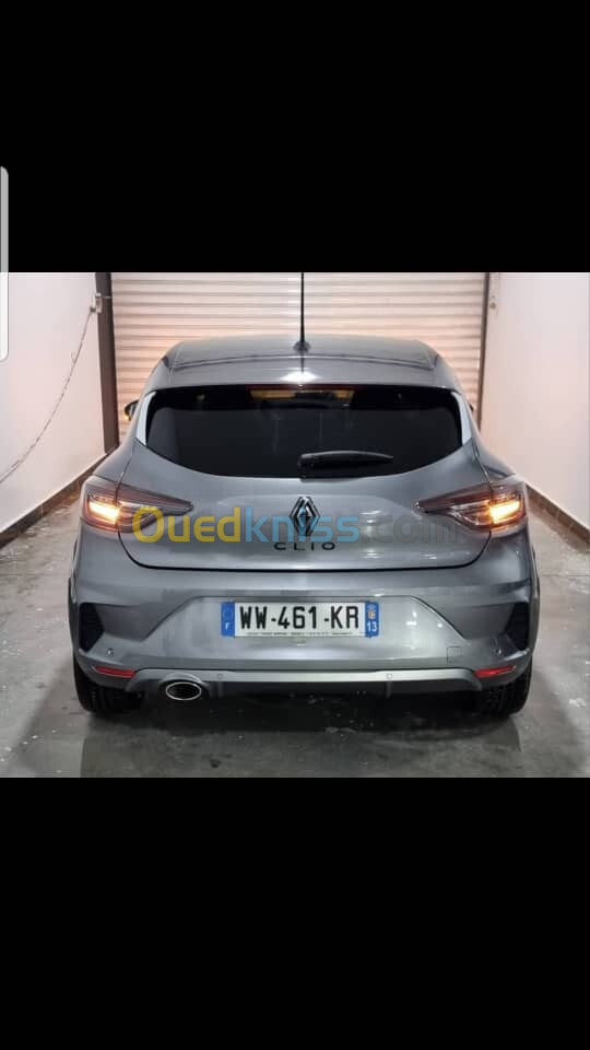 Renault clio 2024 alpine