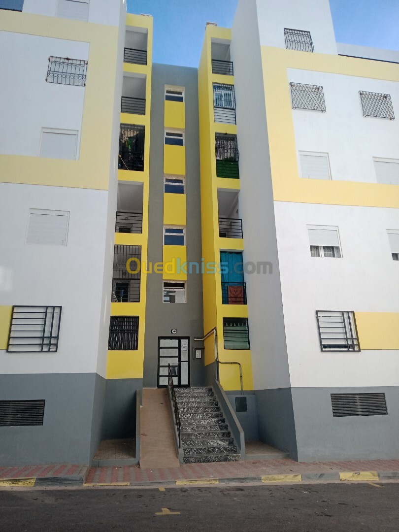 Location Appartement F4 Mostaganem Mezghrane