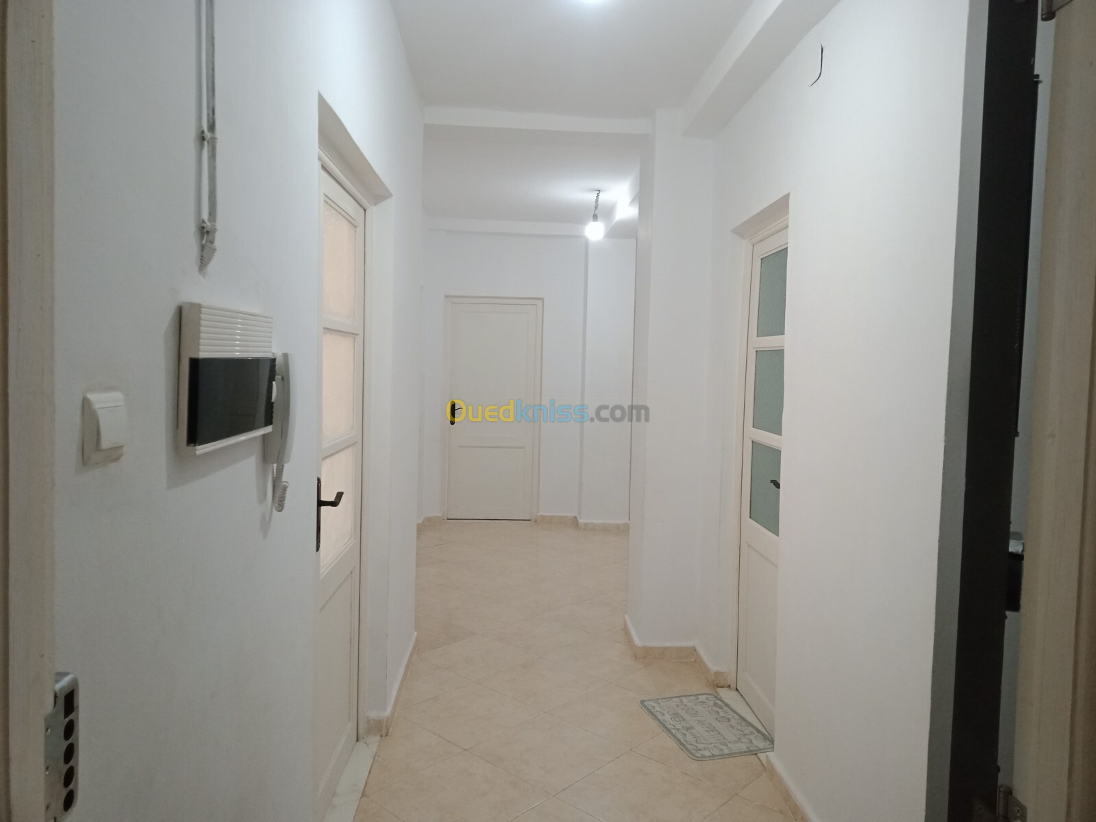 Location Appartement F4 Mostaganem Mezghrane