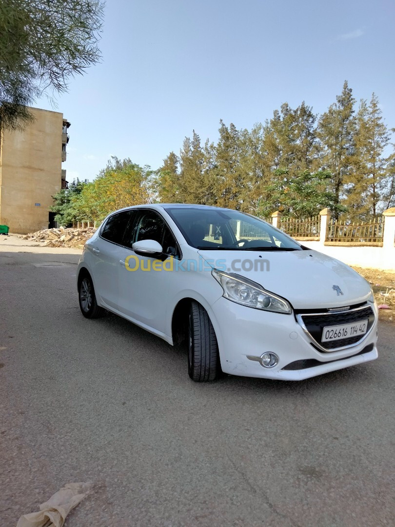 Peugeot 208 2014 Allure