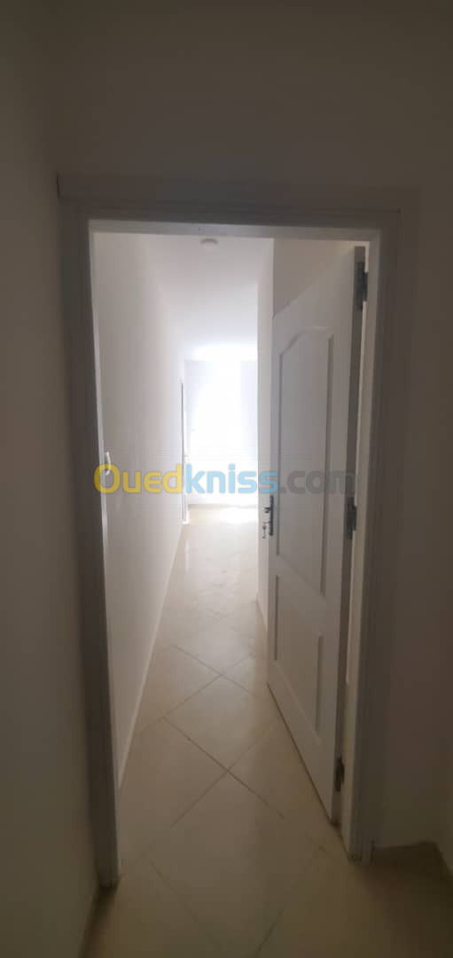 Location Appartement F3 Alger Saoula