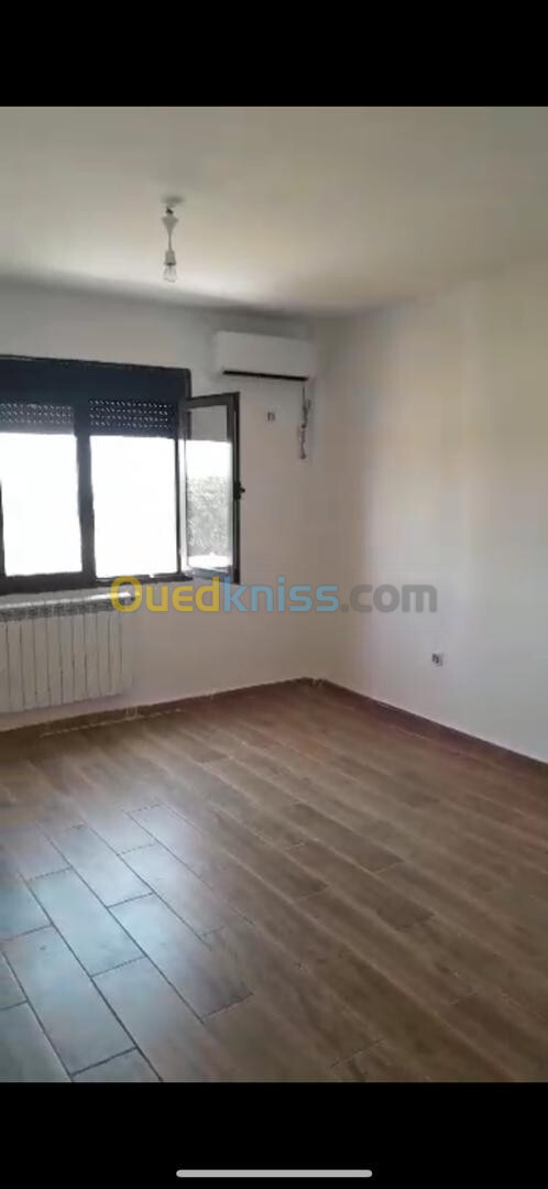 Location Appartement F3 Boumerdès Corso