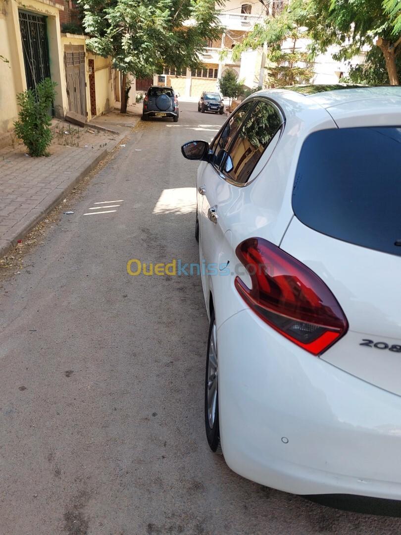 Peugeot 208 2015 Allure Facelift