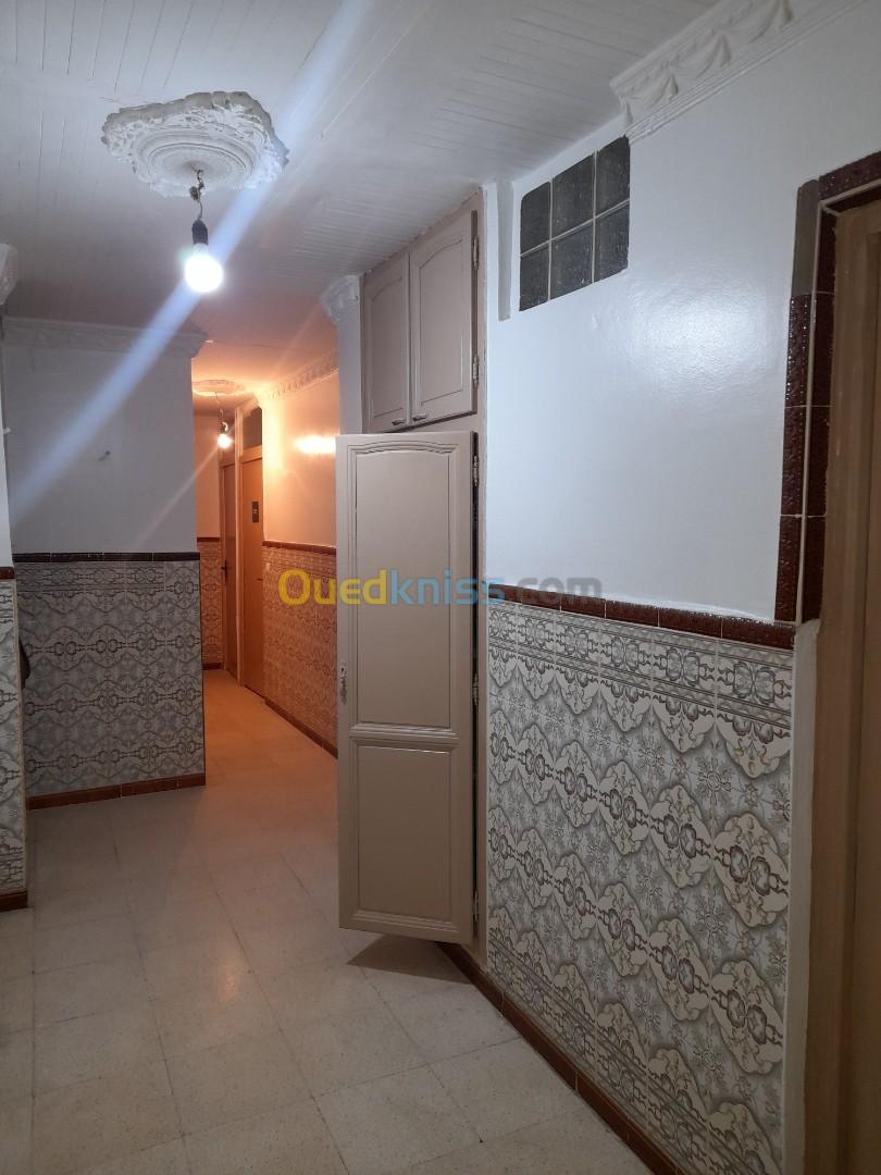 Location Appartement F5 Constantine Ain smara