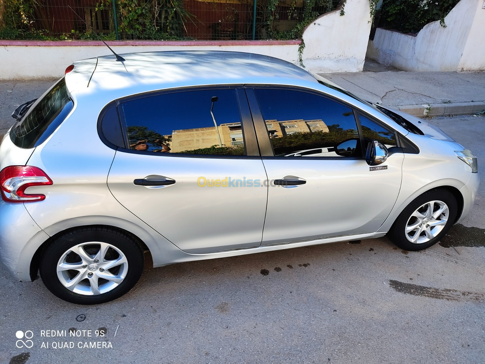 Peugeot 208 2014 Silver Line