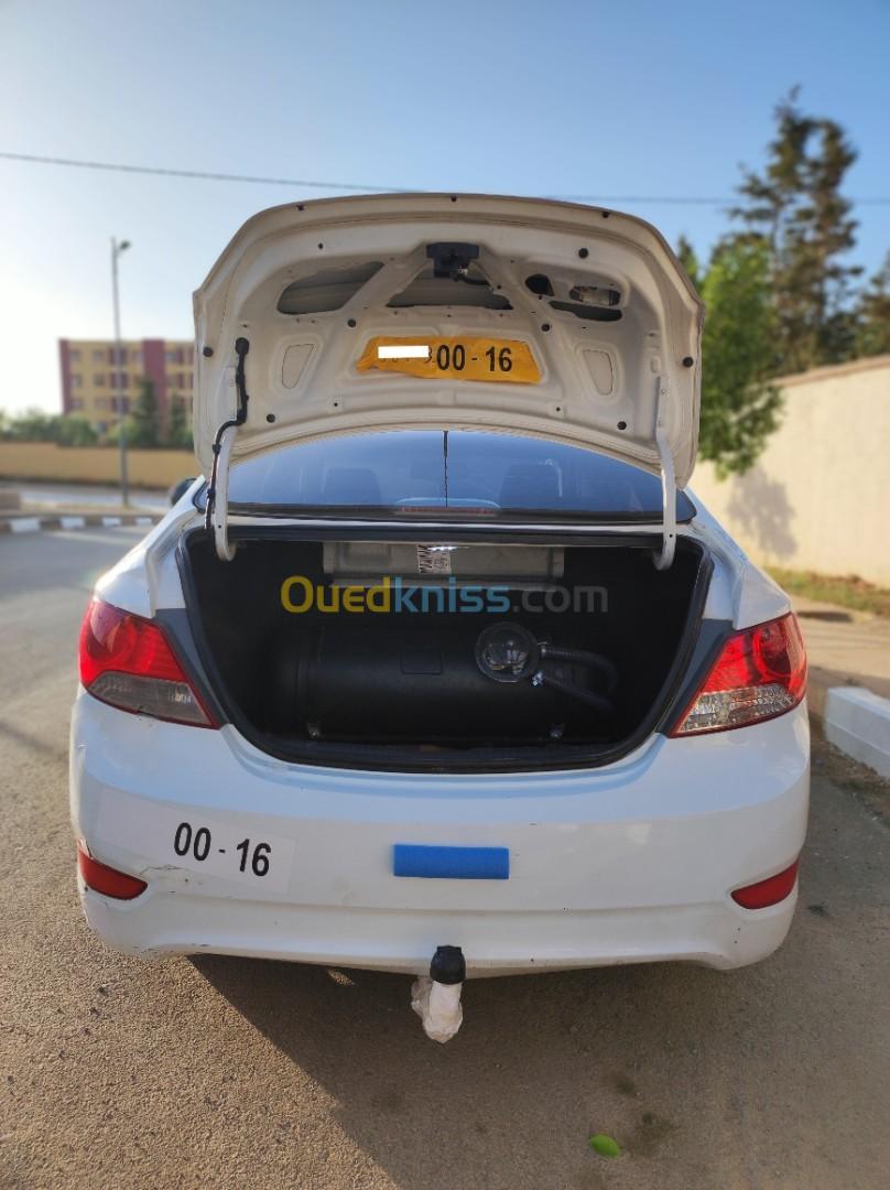 Hyundai Accent RB  4 portes 2012 Accent RB  4 portes