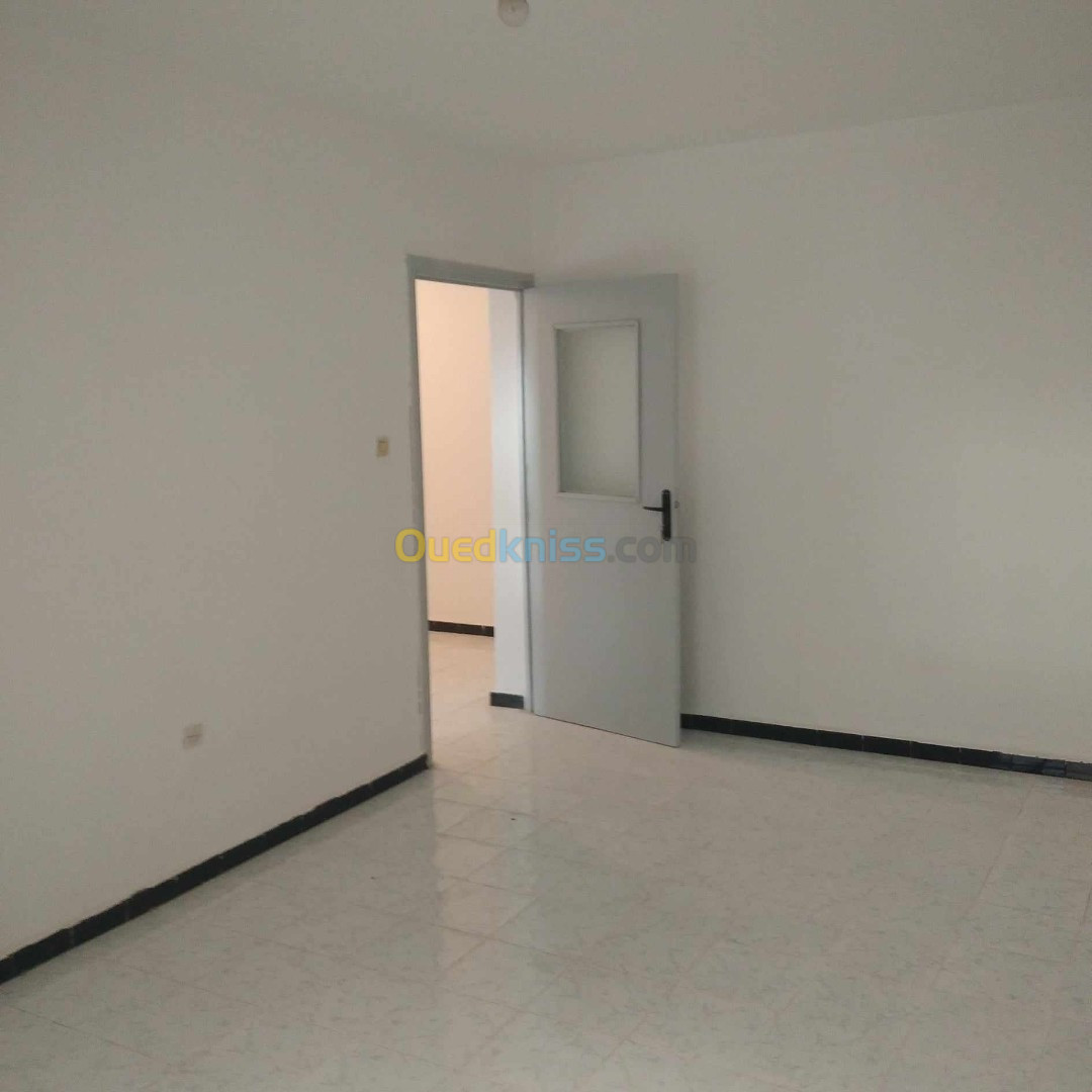 Location Appartement F4 Alger Bouzareah