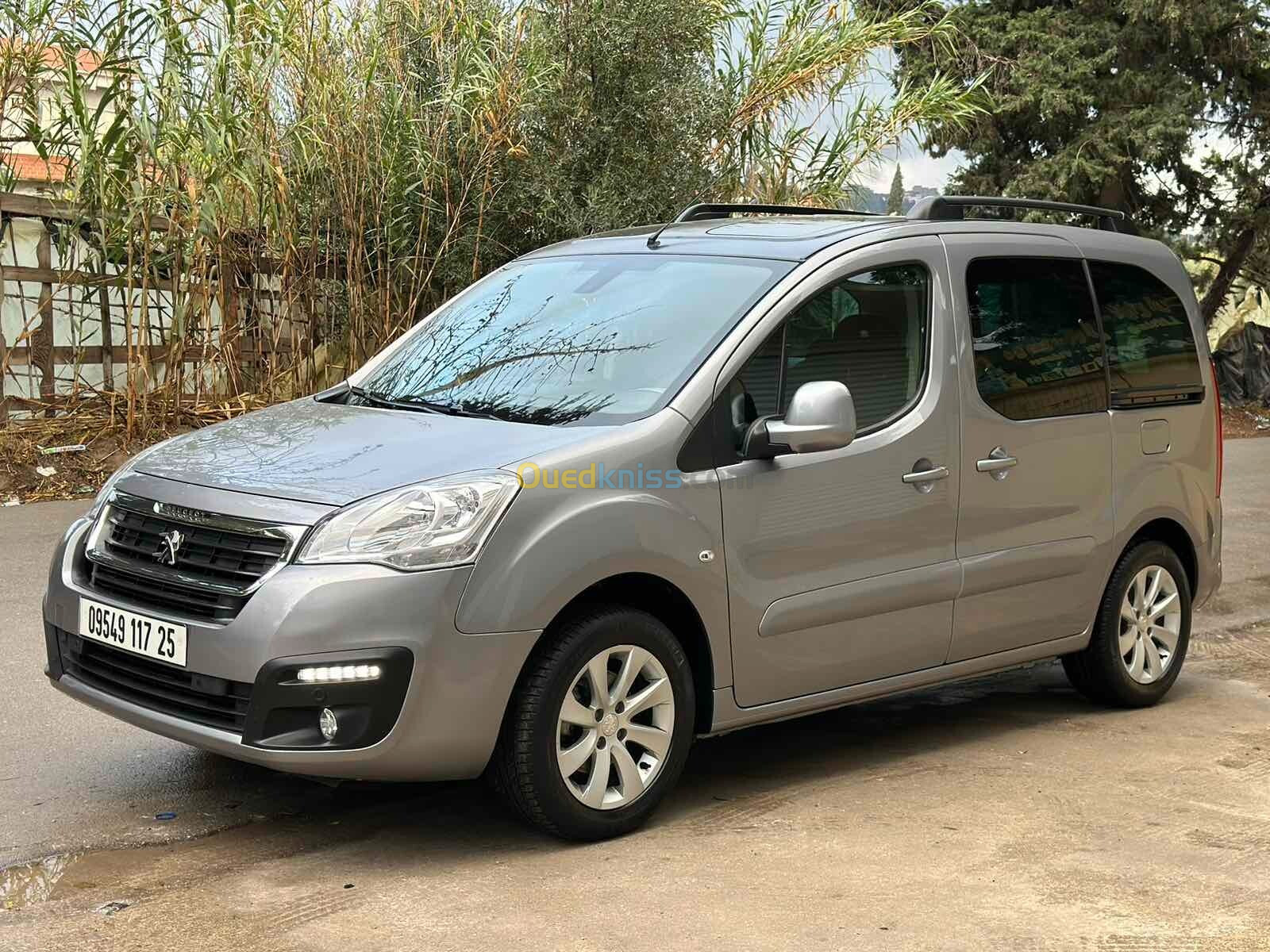 Peugeot Partner 2017 Tepee Allure 