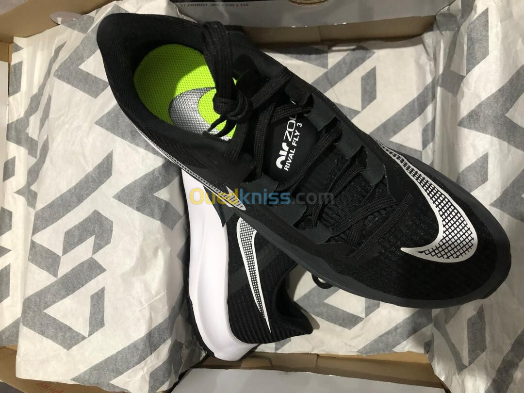 NIKE AIR ZOOM RIVAL FLY