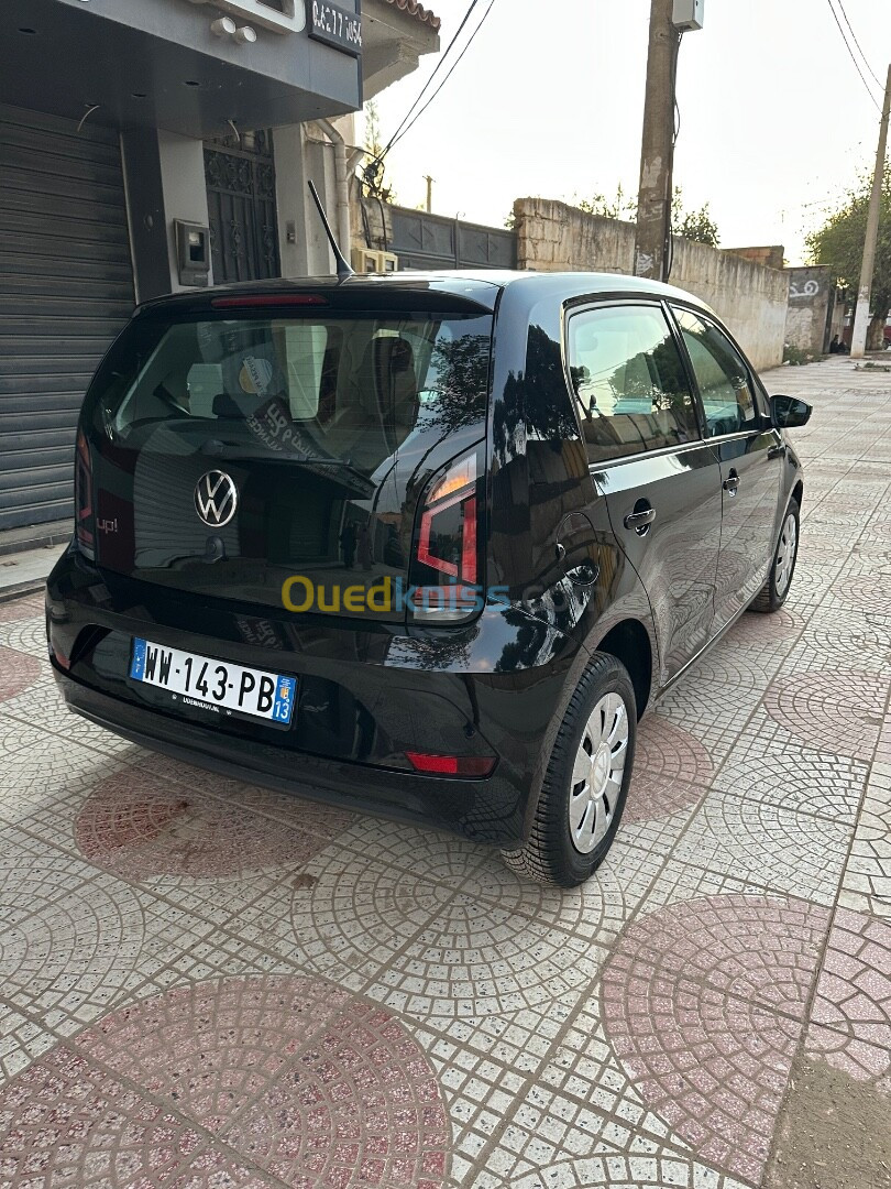 Volkswagen Up 2022 