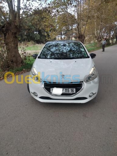 Peugeot 208 2015 Allure