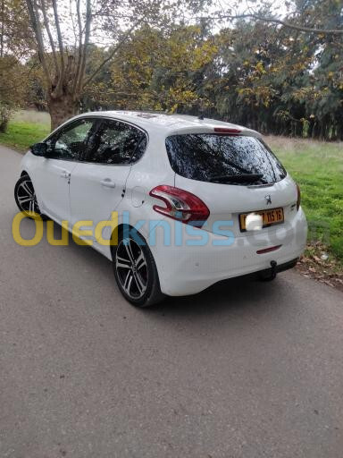 Peugeot 208 2015 Allure