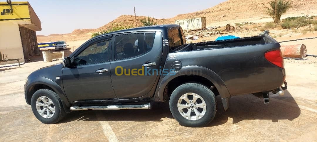 Mitsubishi L200 2013 Doube cabine Evolution