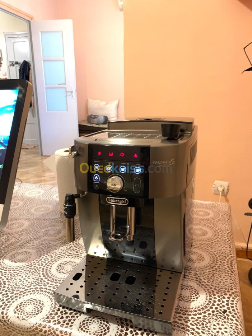 Machine à café espresso - Délonghi Magnifica S Smart