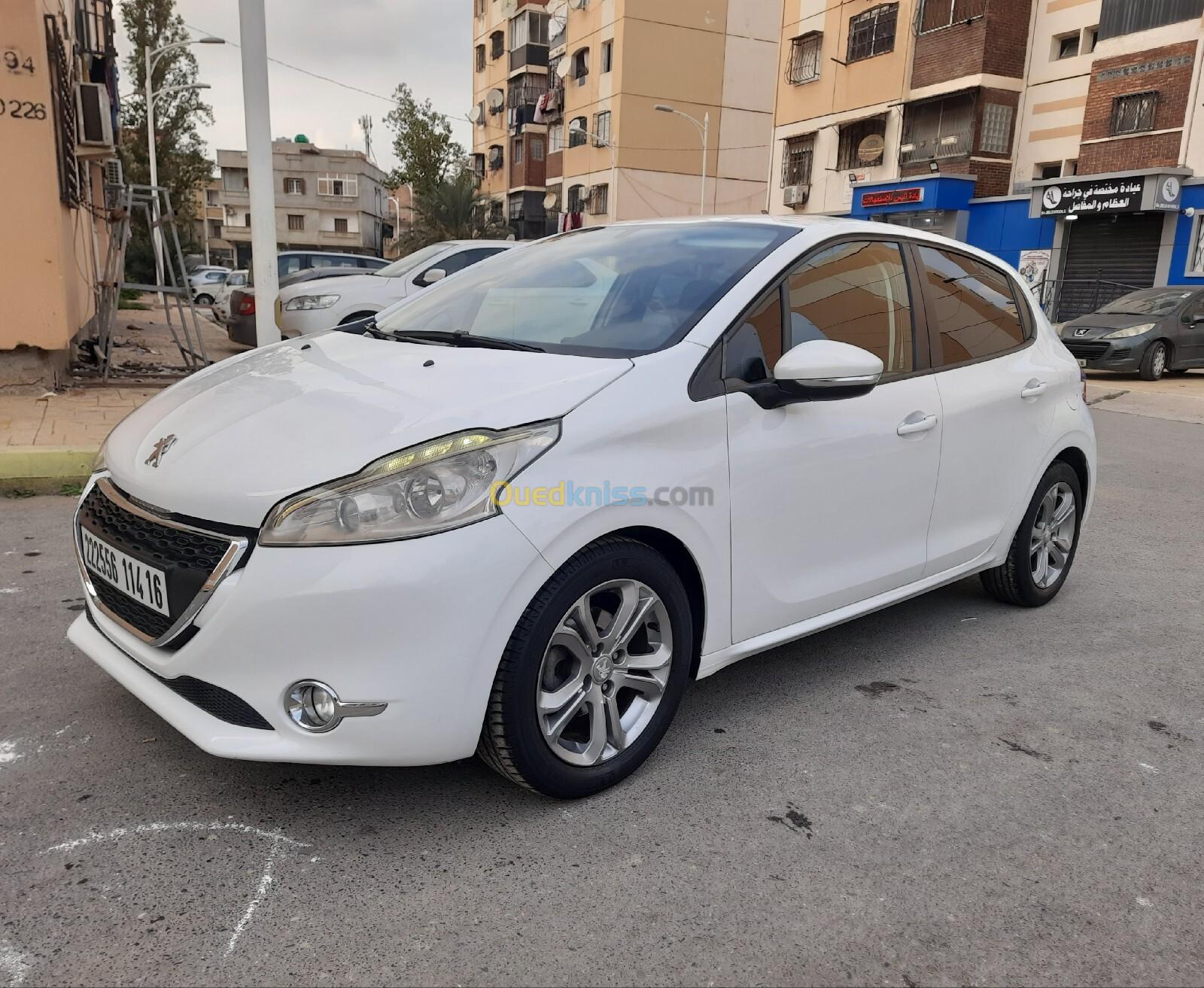 Peugeot 208 2014 Allure