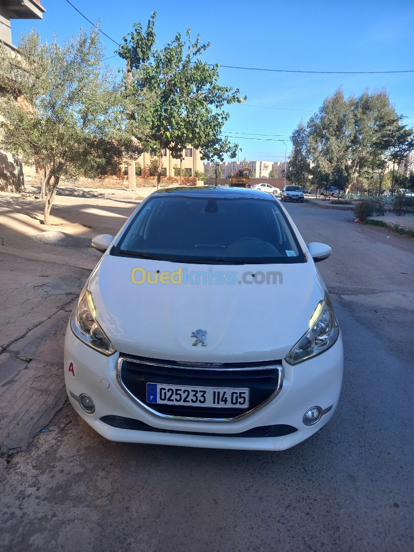 Peugeot 208 2014 Allure