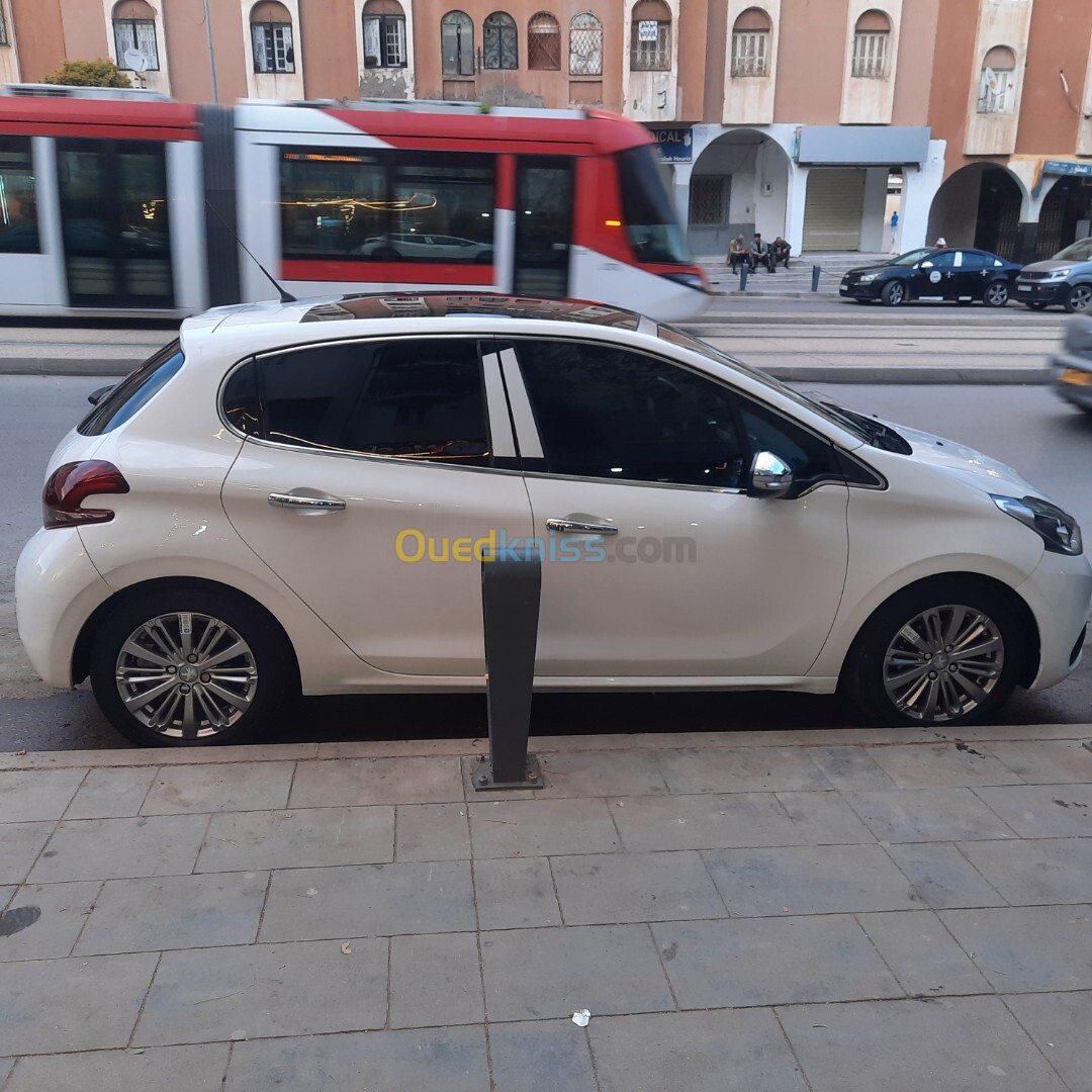 Peugeot 208 2019 Allure Facelift