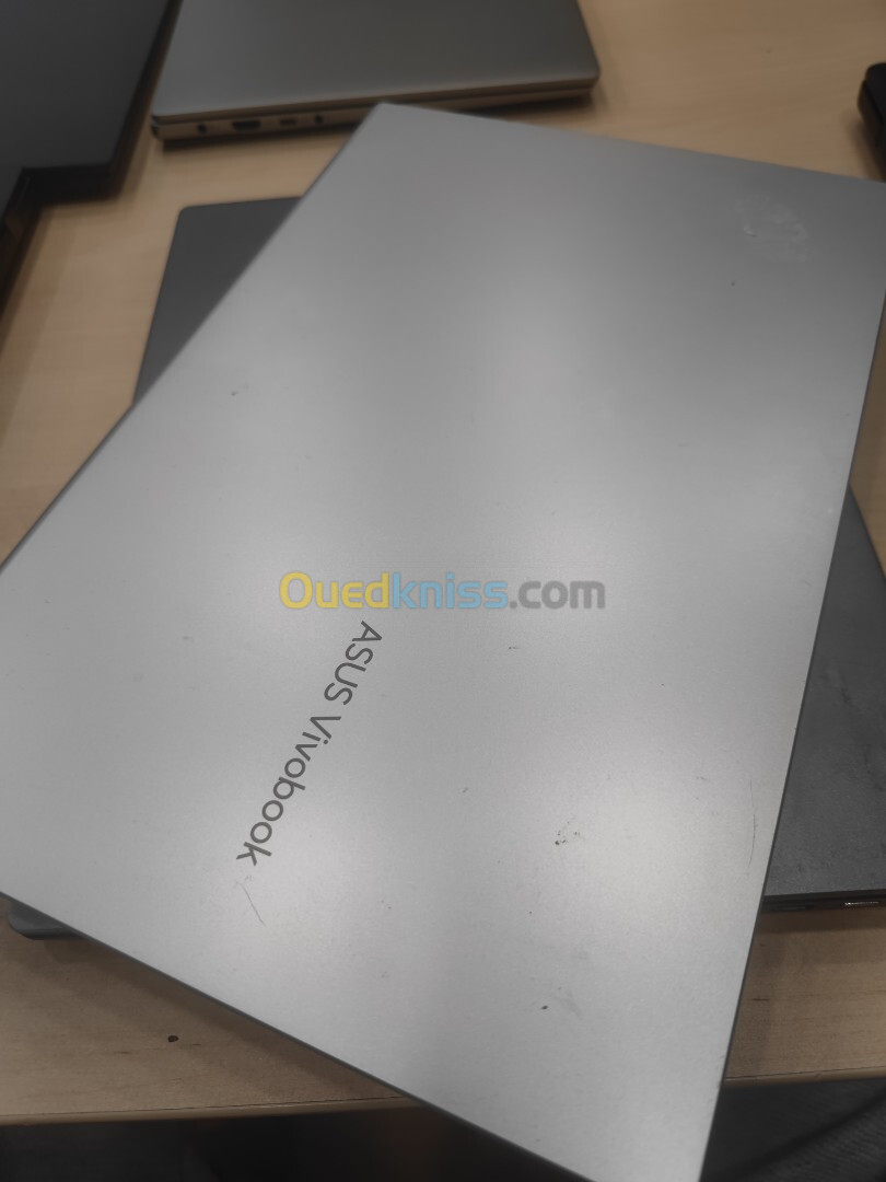 Asus vivobook x415e