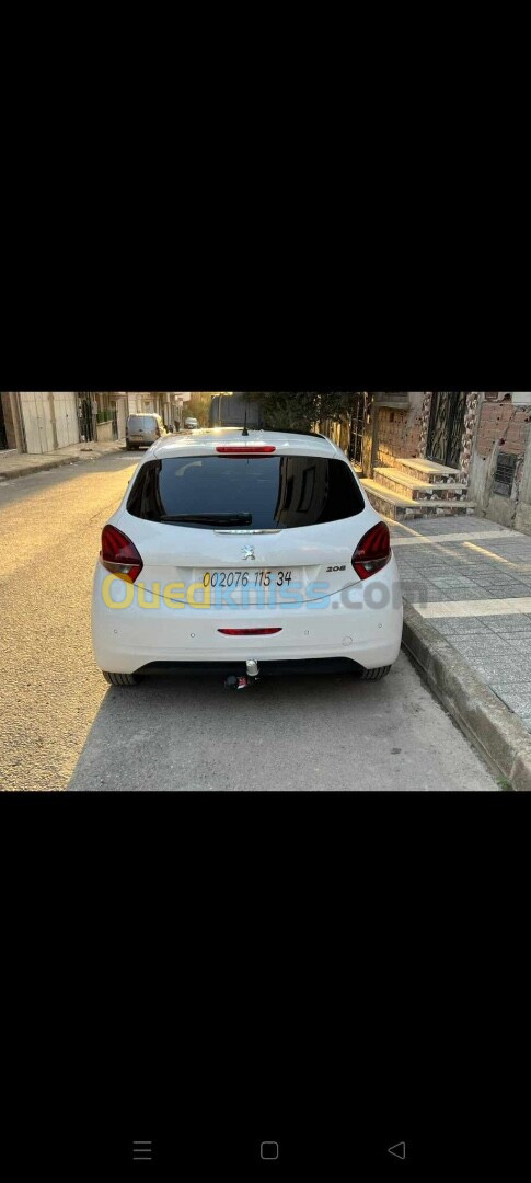 Peugeot 208 2015 Allure