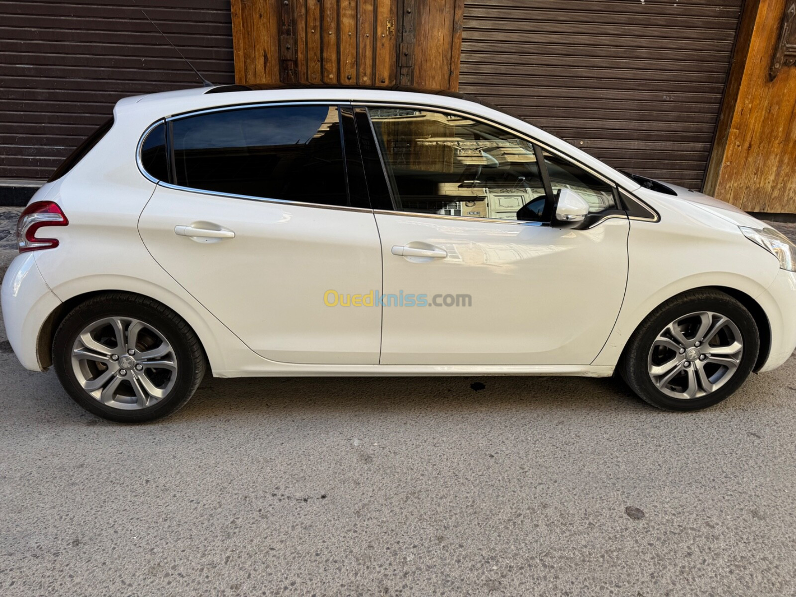 Peugeot 208 2015 Allure