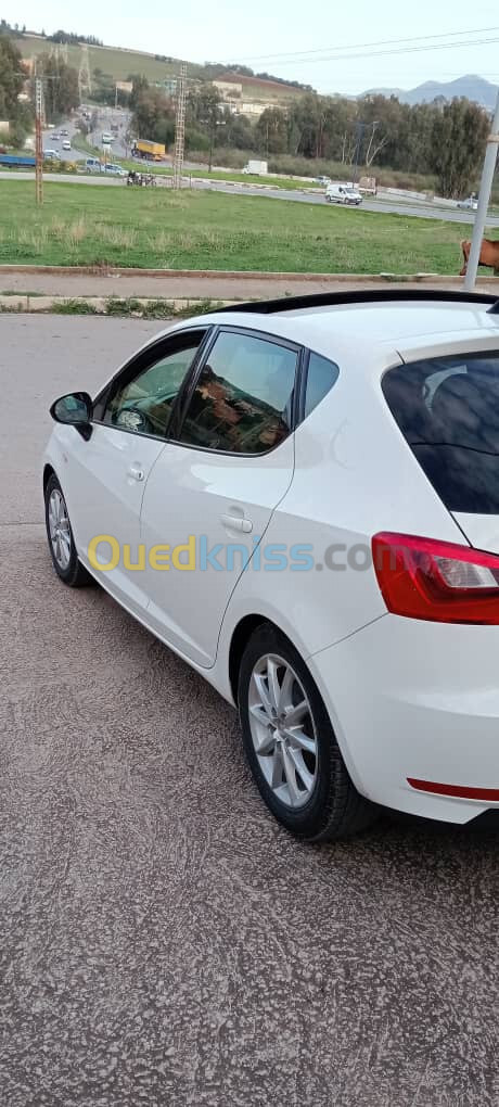 Seat Ibiza 2012 Fully +Toit ouvrant