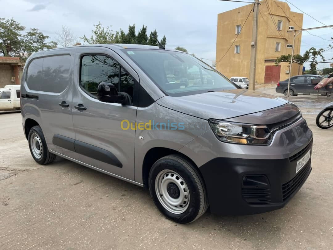 Fiat Doblo 2024 Italie