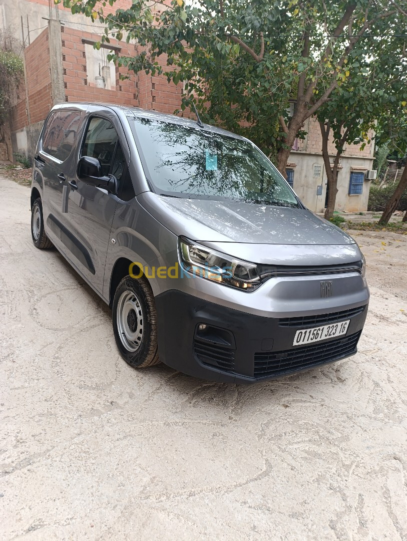 Fiat Doblo 2023 Italie