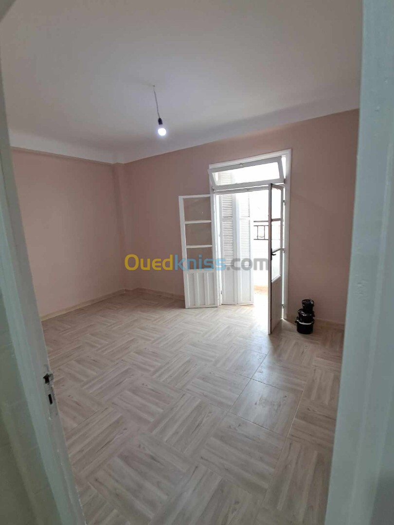 Vente Appartement F03 Bouira Bouira