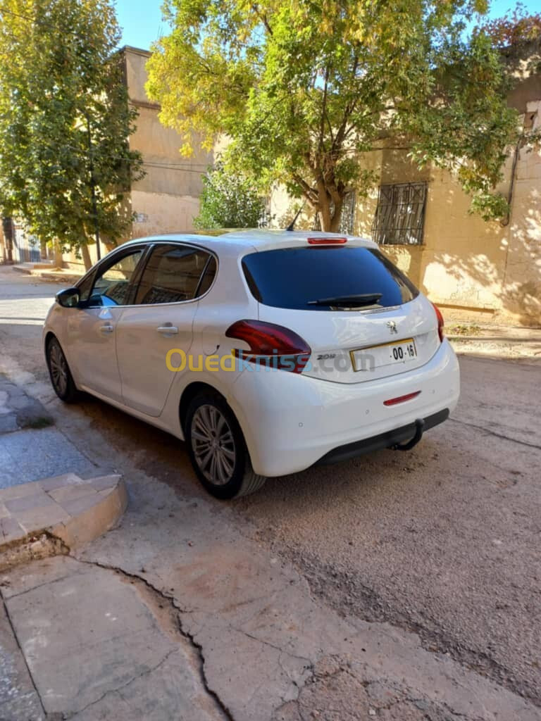 Peugeot 208 2016 Allure Facelift