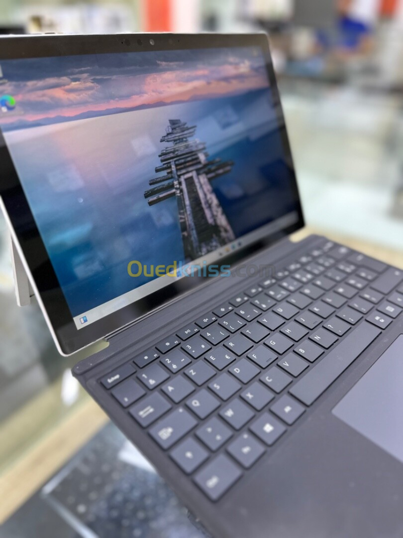 SURFACE PRO 7 PLUS  CPU: Core  i5 / 1135G7 