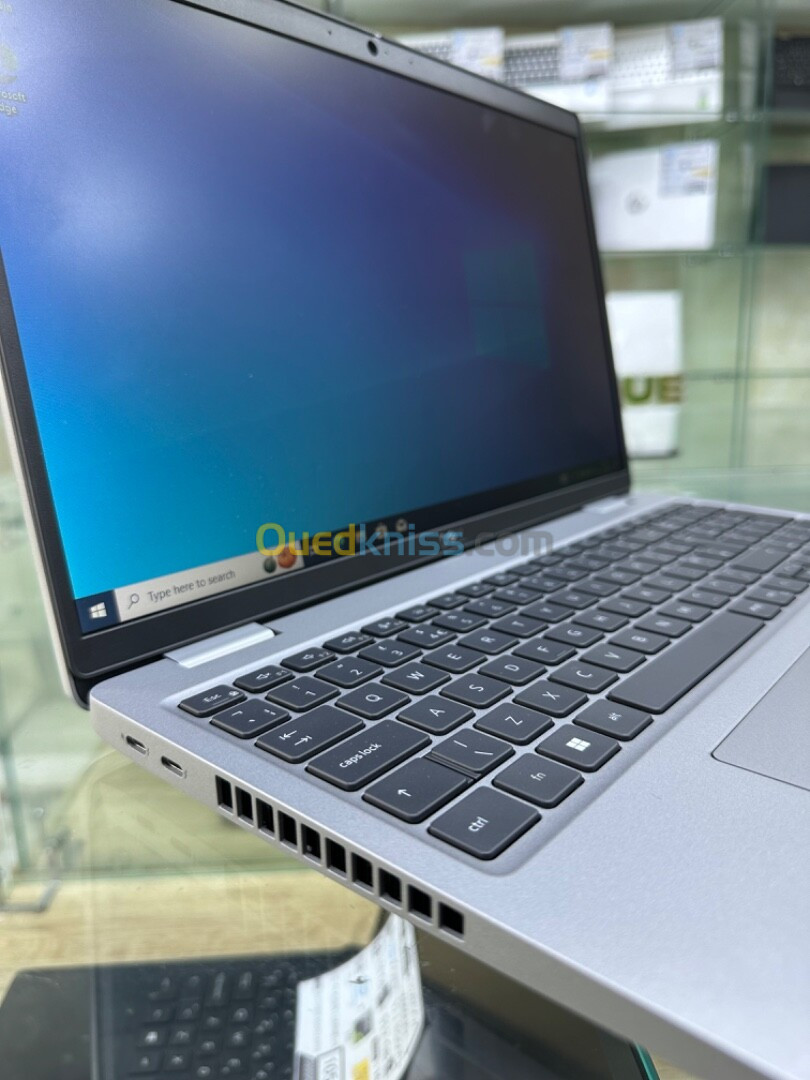 DELL LATITUDE 5530  CPU: CORE I5 / 1145G7  DISC : 256 GB  (SSD. RAM : 16GB