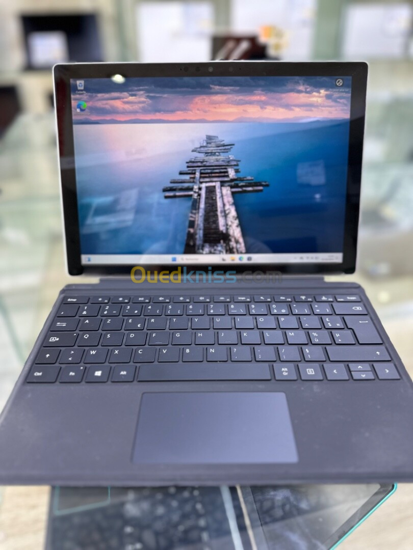 SURFACE PRO 7 PLUS  CPU: Core  i5 / 1135G7 