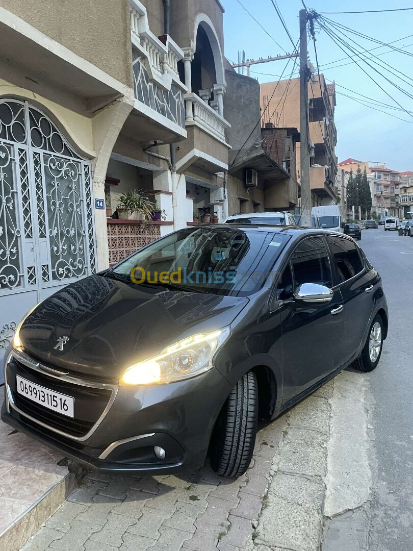 Peugeot 208 2015 