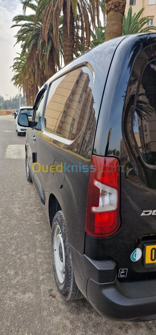 Fiat Doblo 2024 Black