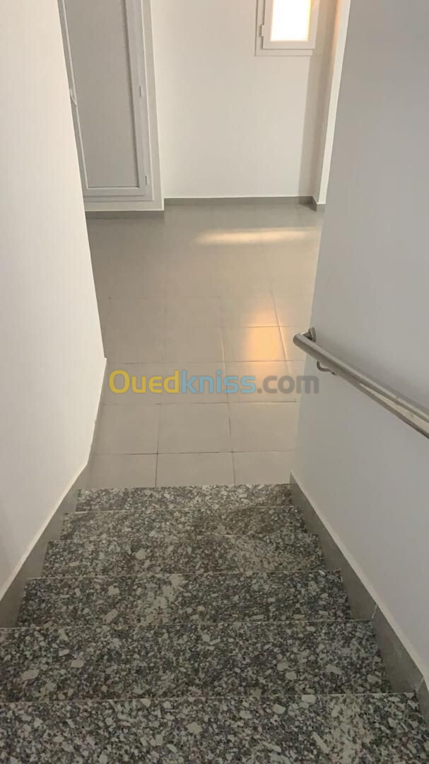 Vente Appartement F2 Alger Bordj el kiffan