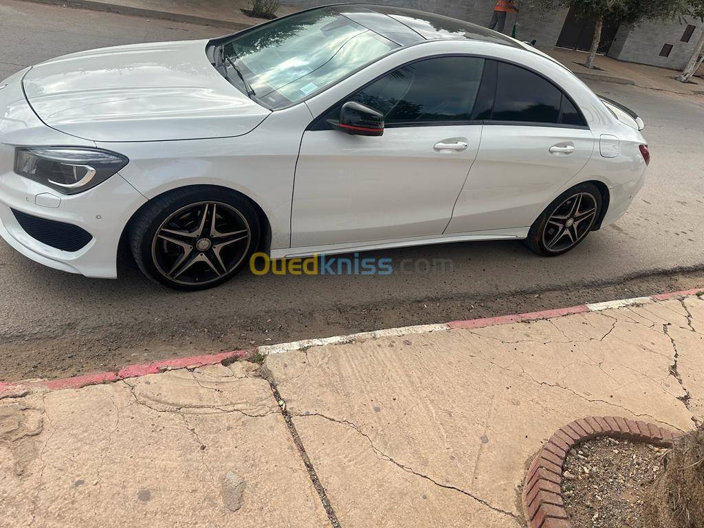 Mercedes CLA 2015 Coupé Exclusif + AMG 