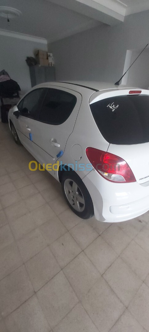 Peugeot 207 2013 