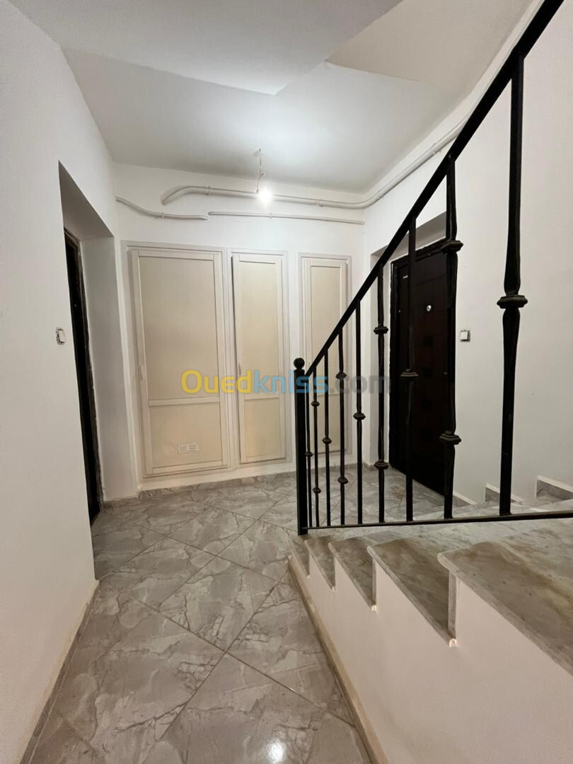 Location Appartement F3 Alger Ain benian