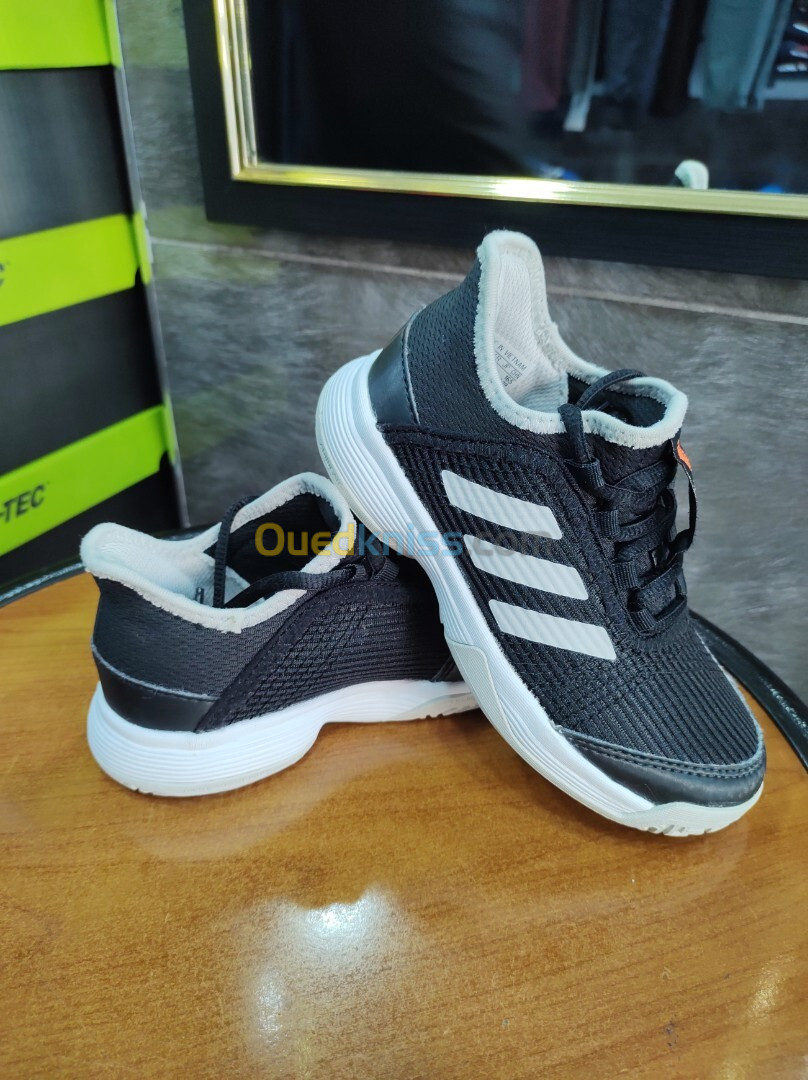 Adidas (pointure 28