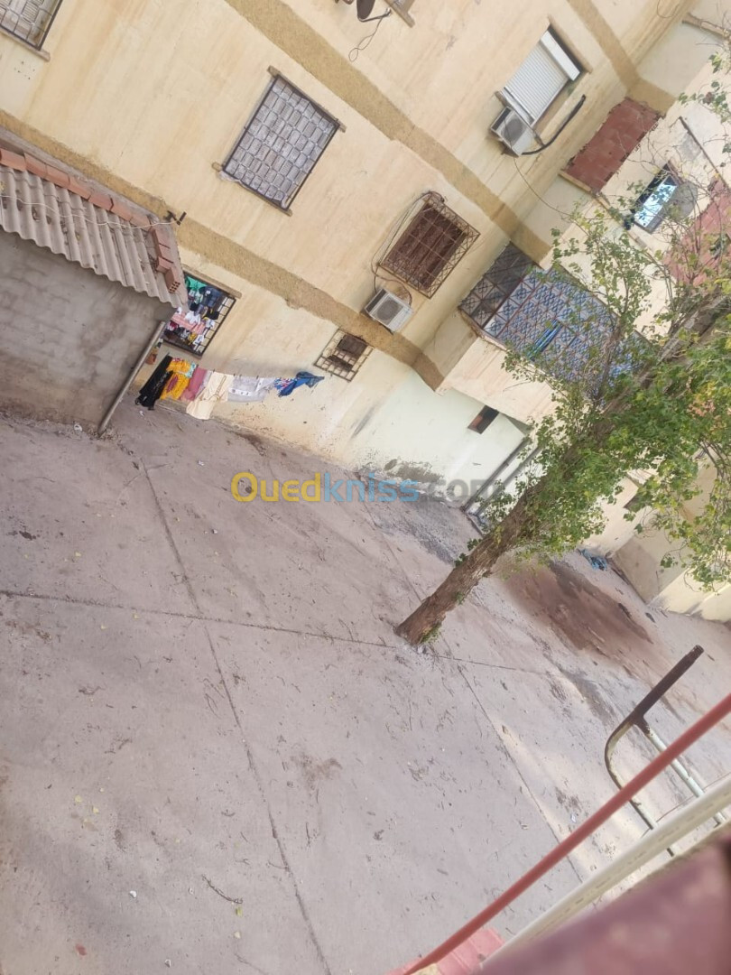 Vente Appartement F03 Tiaret Tiaret