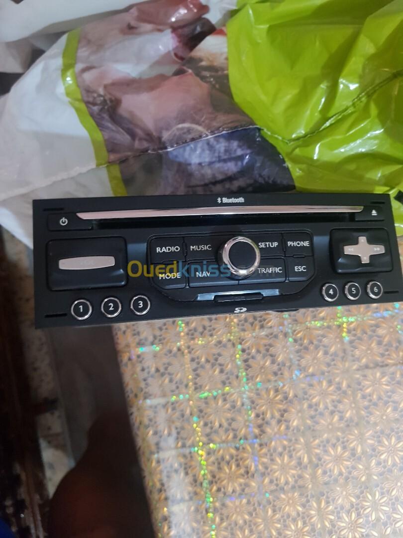 Poste CD bluetooth Citroën d'origine c3 compatible autre modèle 