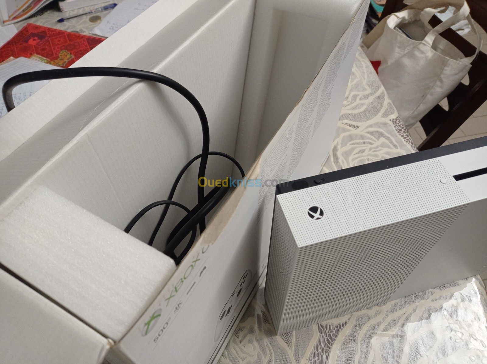 vente XBOX ONE + manette sans fil + 5 jeux inclus 