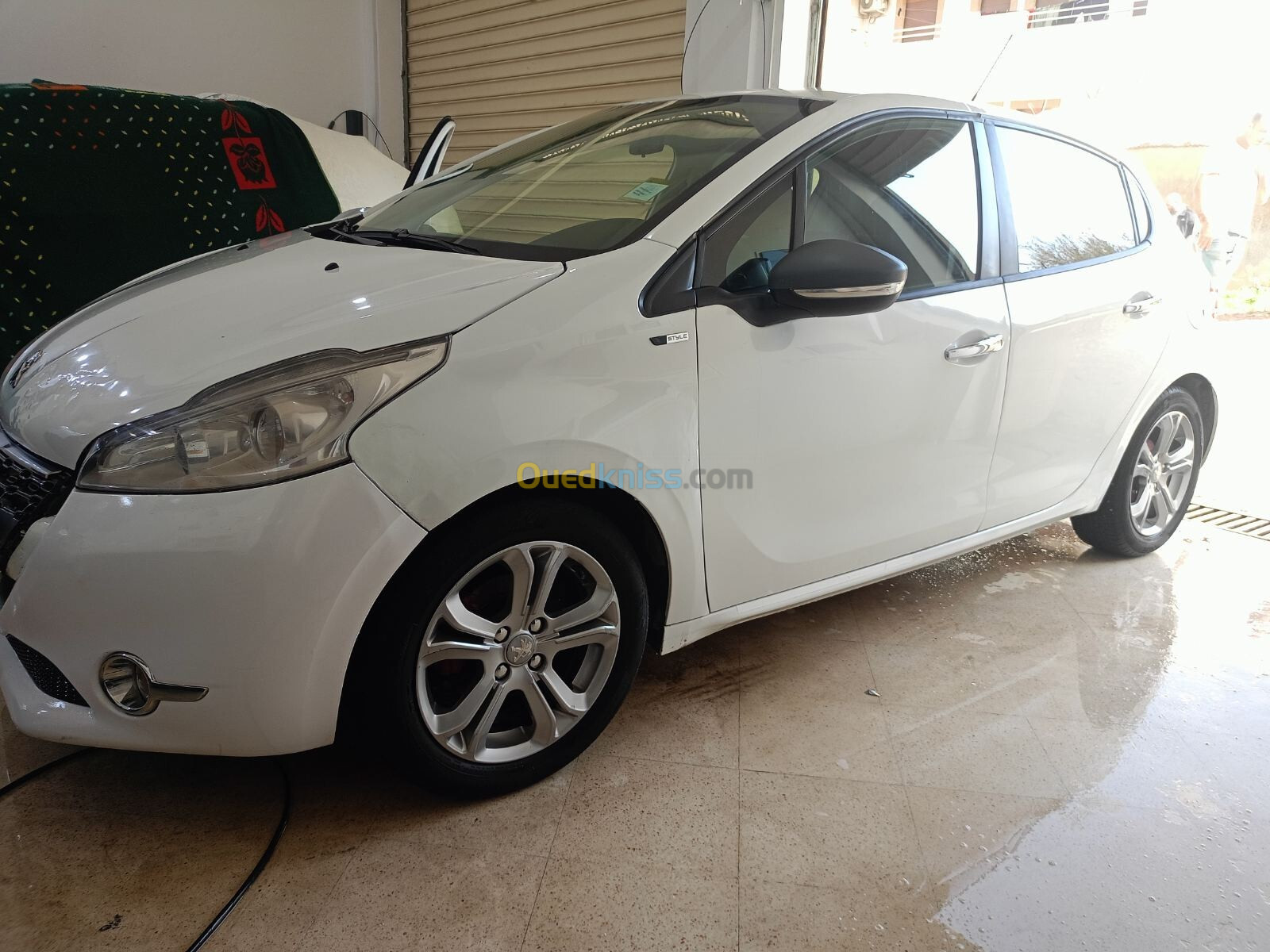 Peugeot 208 2015 Allure