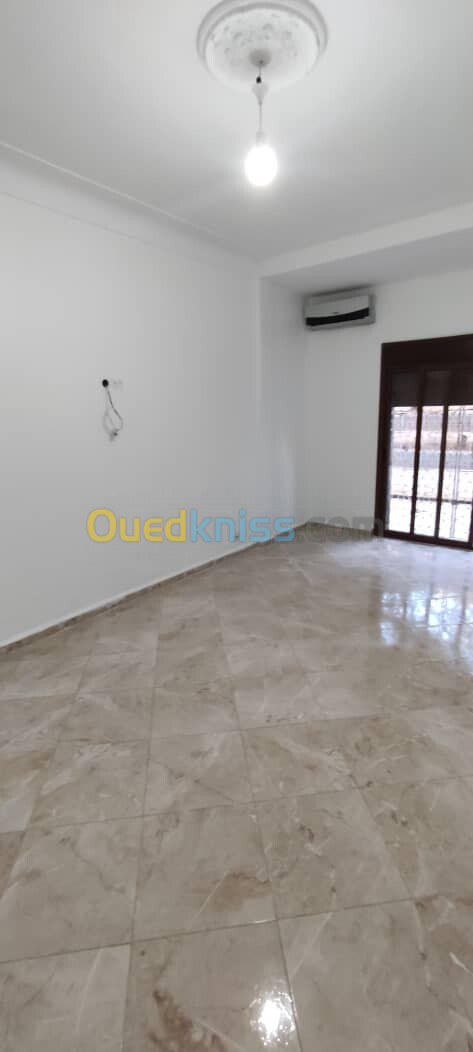 Location Appartement F2 Alger Hydra