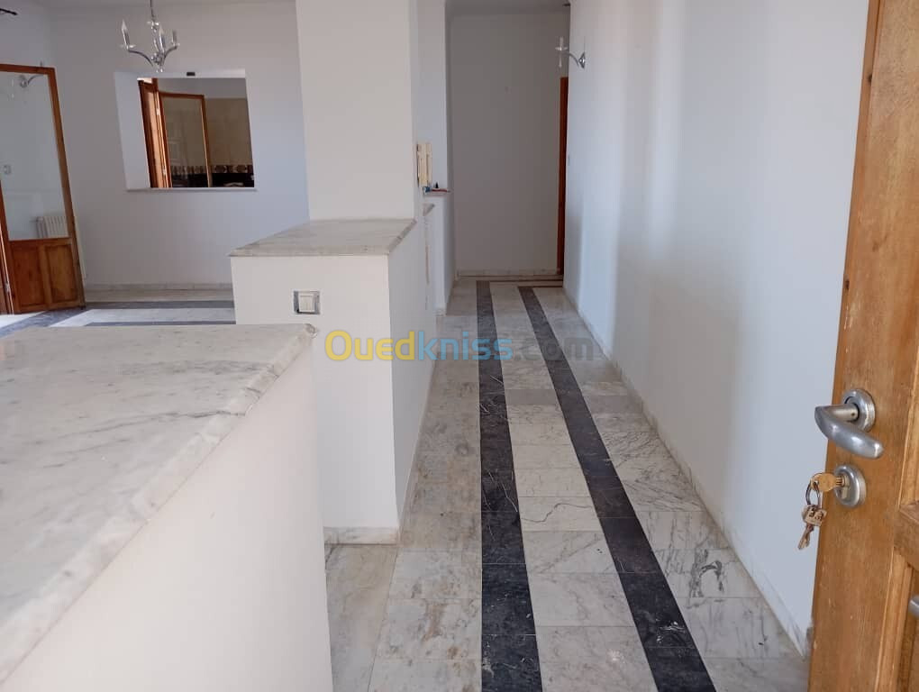 Location Niveau De Villa F5 Alger El biar