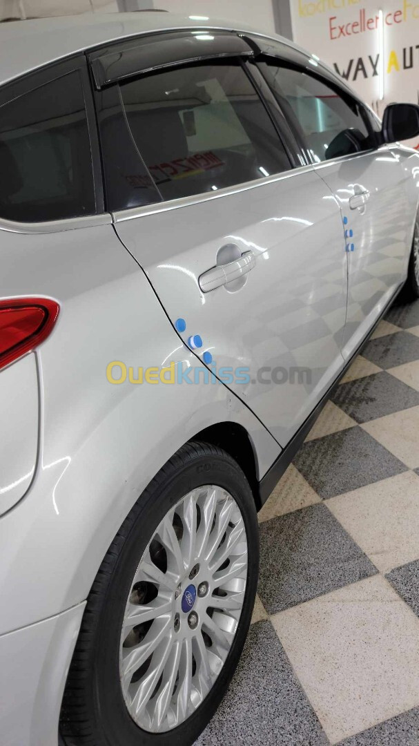 Ford Focus 5 portes 2015 Titanium