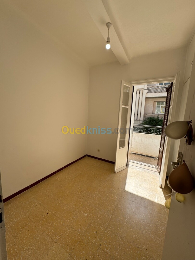 Location Appartement F4 Alger Cheraga