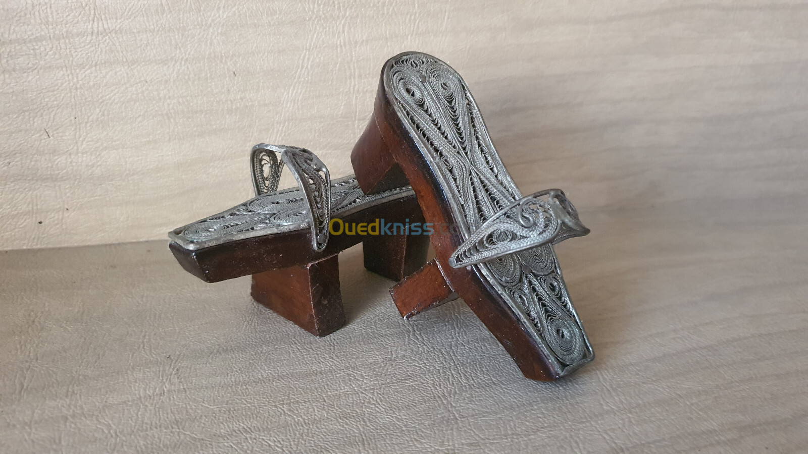 Mini Sabot Kabkab de hammam style Ottoman Turque en argent filigrane sur bois