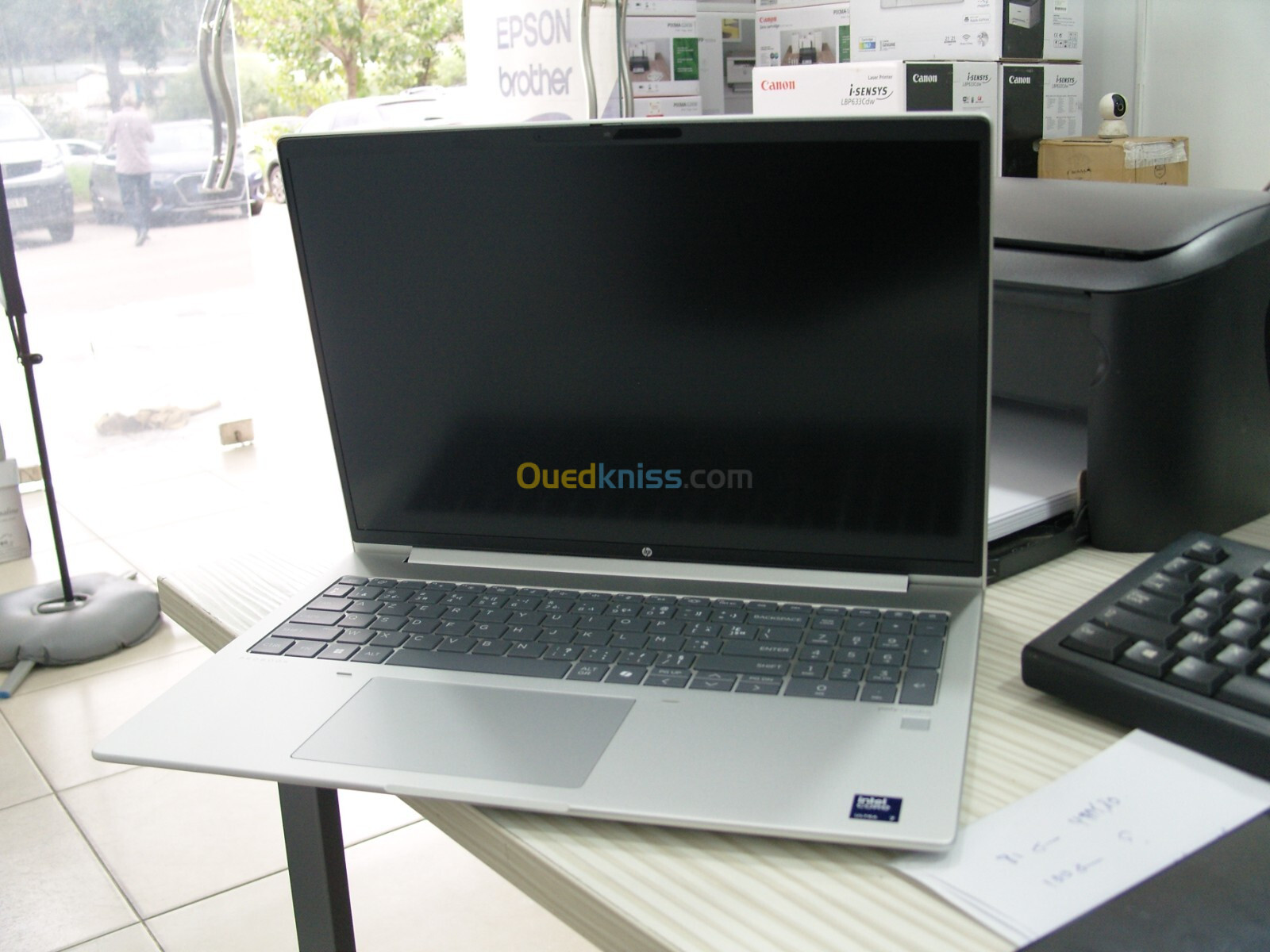 HP PROBOOK 460 G11 (A23A1EA):INTEL CORE ULTRA 7 155U 1.2GHZ / DDR5 8GB/SDD 512 GO/ 16" IPS