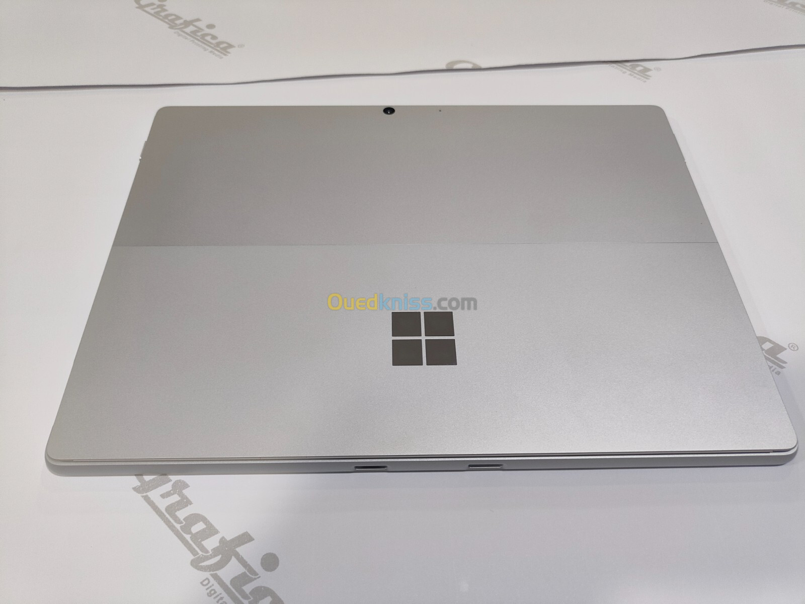 Surface Pro 8 i5 128 Go - Sans Clavier